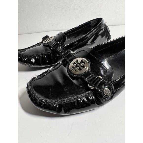 Tory Burch EUC Black Patent Leather Slip On Driving Loafer Moccasin Size 6 - Picture 2 of 6